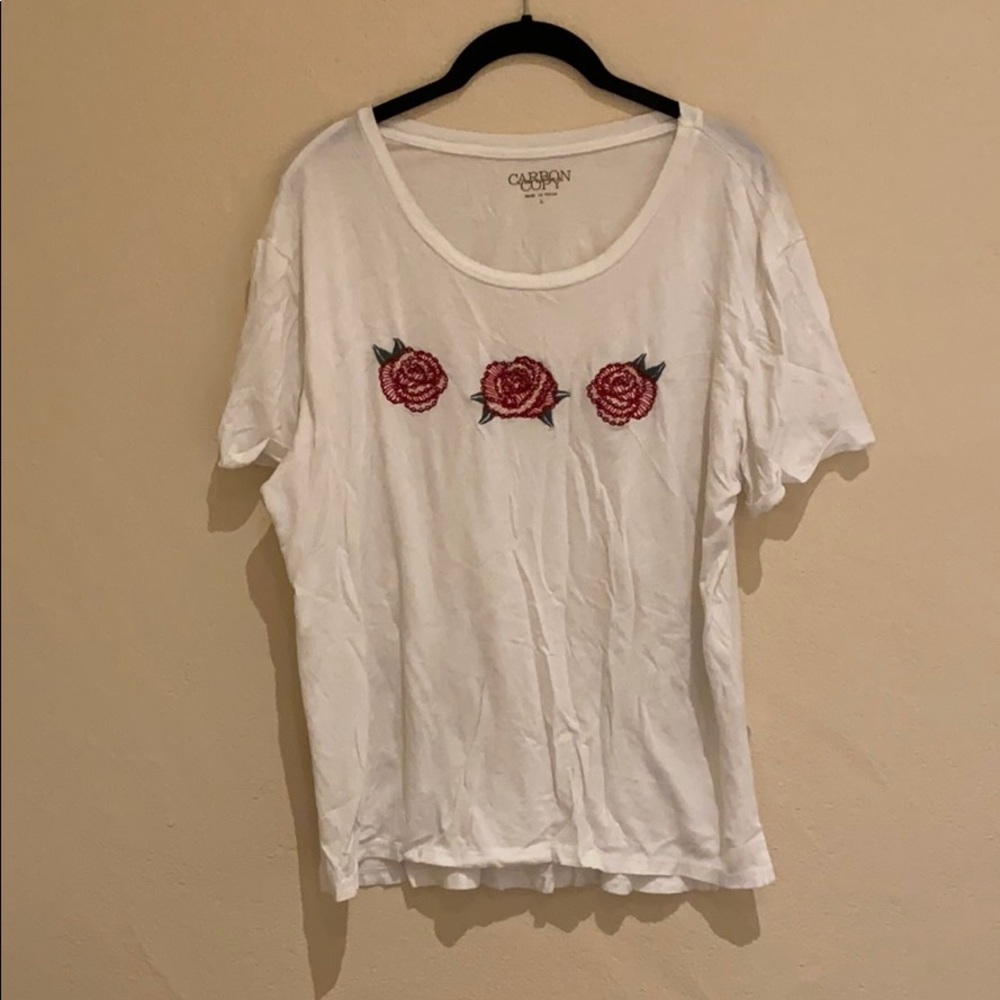 Rose embroidered white tee